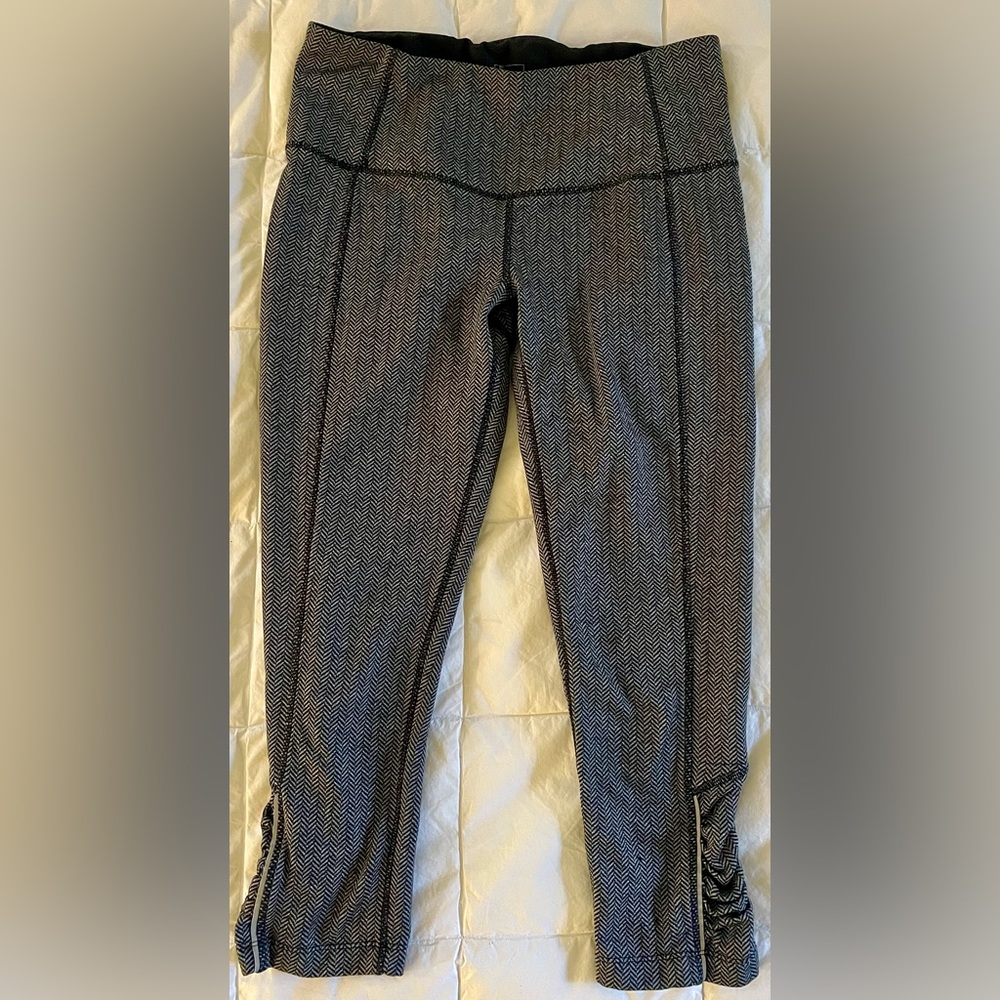 Mondetta Gray and Black Herringbone Women's Leggings